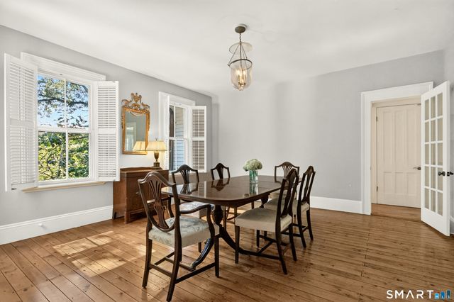 999 Bronson Road, Fairfield, CT 06824