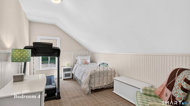 999 Bronson Road, Fairfield, CT 06824