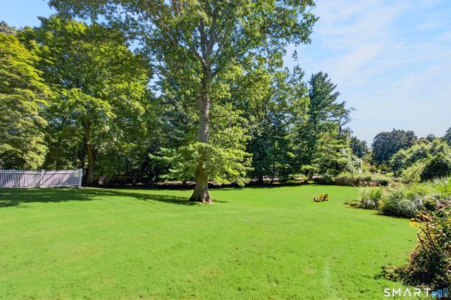 999 Bronson Road, Fairfield, CT 06824
