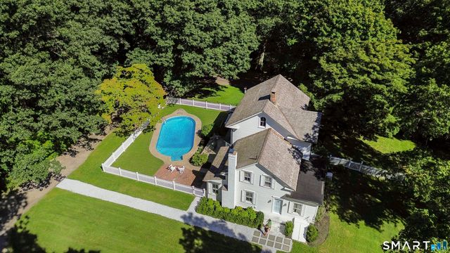 999 Bronson Road, Fairfield, CT 06824