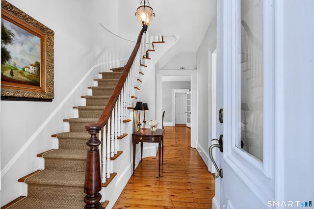999 Bronson Road, Fairfield, CT 06824