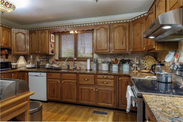 135 Bellefonte Drive, Scottsboro, AL 35769