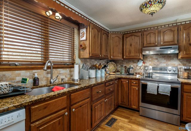 135 Bellefonte Drive, Scottsboro, AL 35769