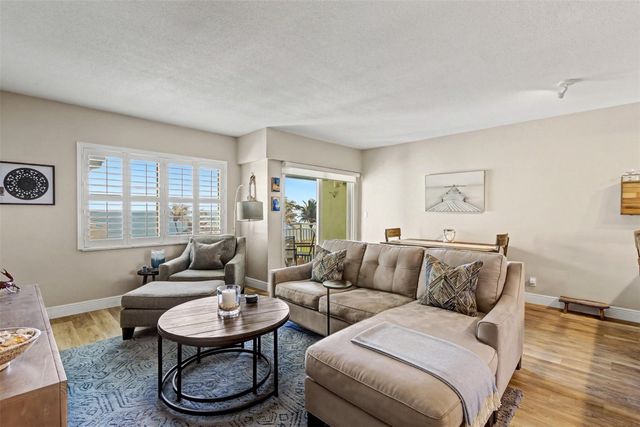 1035 Hillsboro Mile 33, Hillsboro Beach, FL 33062