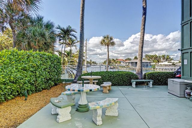 1035 Hillsboro Mile 33, Hillsboro Beach, FL 33062