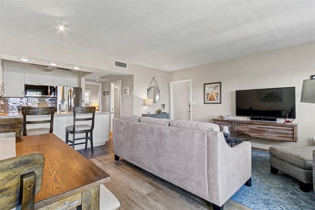 1035 Hillsboro Mile 33, Hillsboro Beach, FL 33062