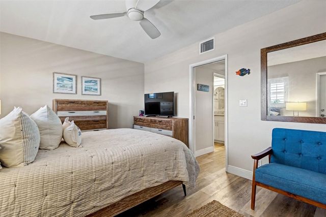 1035 Hillsboro Mile 33, Hillsboro Beach, FL 33062