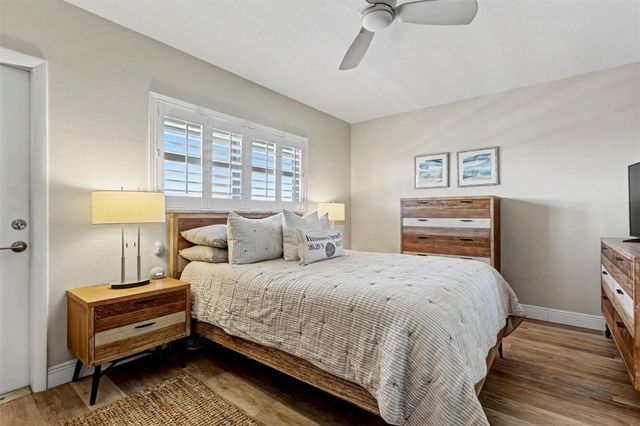 1035 Hillsboro Mile 33, Hillsboro Beach, FL 33062