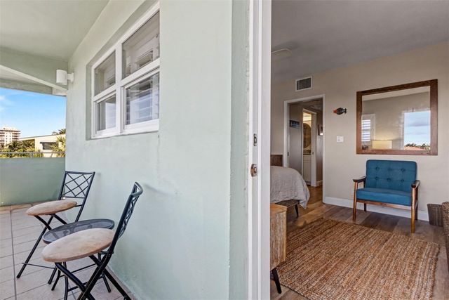 1035 Hillsboro Mile 33, Hillsboro Beach, FL 33062