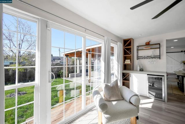 1745 Eucalyptus Ct, Concord, CA 94521