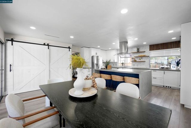 1745 Eucalyptus Ct, Concord, CA 94521