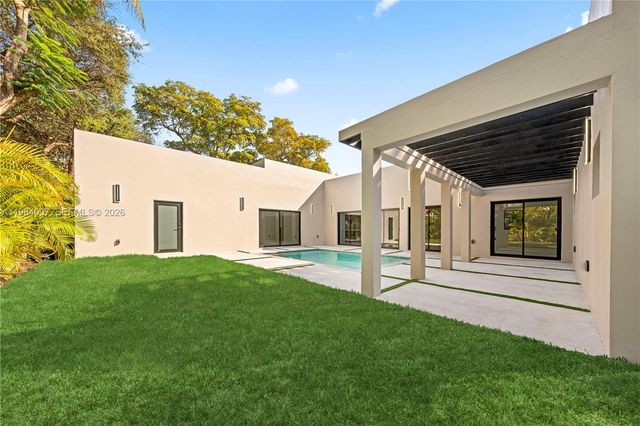 12335 Griffing Blvd, North Miami, FL 33161