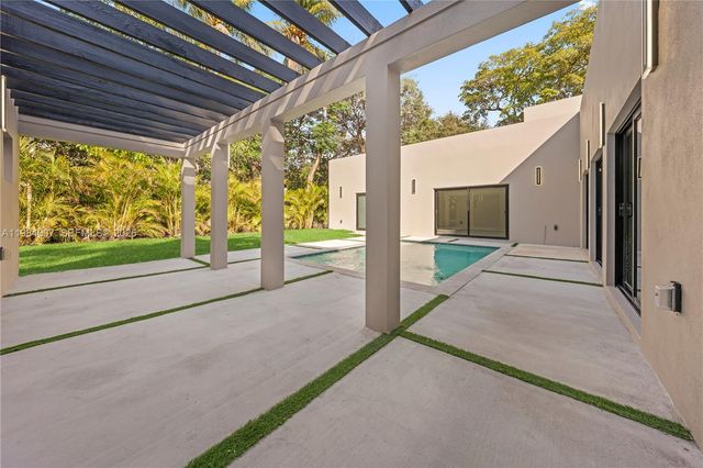 12335 Griffing Blvd, North Miami, FL 33161