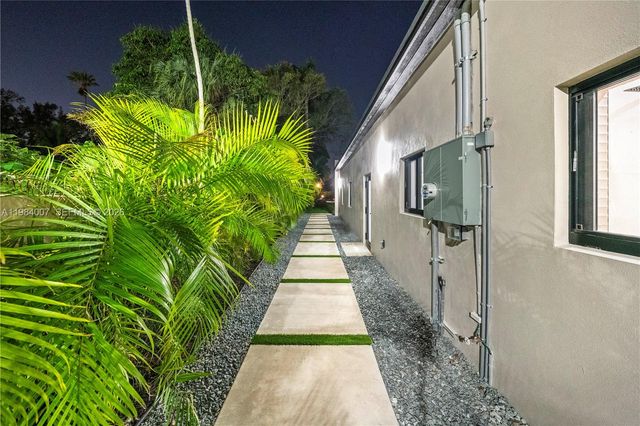 12335 Griffing Blvd, North Miami, FL 33161