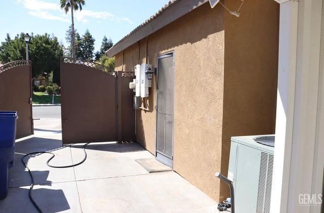 5816 Greenhorn Mountain Court, Bakersfield, CA 93313