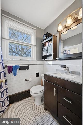 180 SAINT LAURENCE RD, Upper Darby, PA 19082