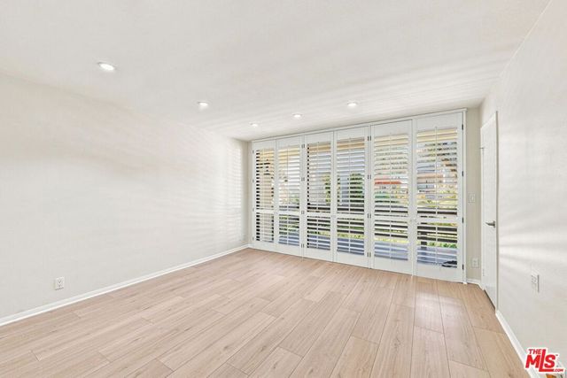 21801 Burbank Boulevard 83, Los Angeles, CA 91367