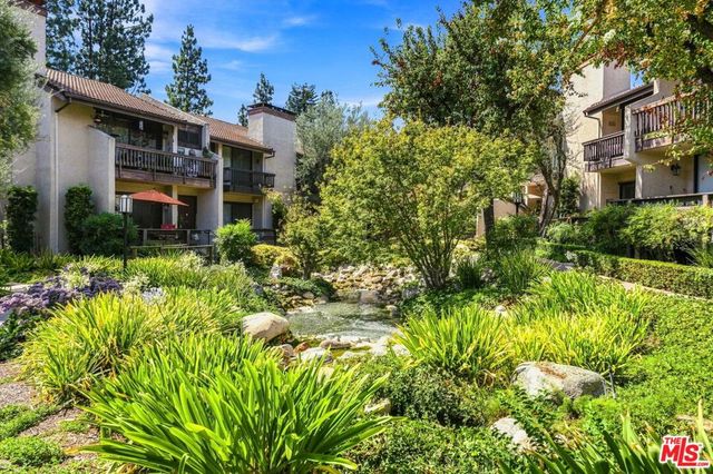 21801 Burbank Boulevard 83, Los Angeles, CA 91367