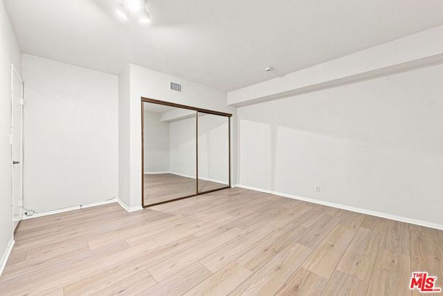 21801 Burbank Boulevard 83, Los Angeles, CA 91367