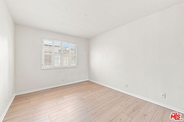 21801 Burbank Boulevard 83, Los Angeles, CA 91367