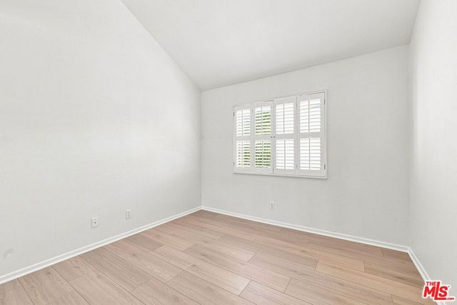 21801 Burbank Boulevard 83, Los Angeles, CA 91367