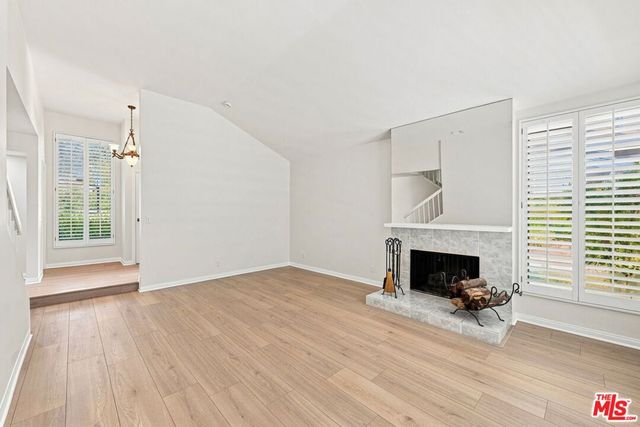 21801 Burbank Boulevard 83, Los Angeles, CA 91367
