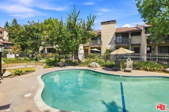 21801 Burbank Boulevard 83, Los Angeles, CA 91367
