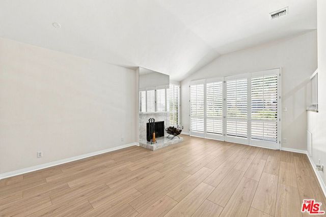 21801 Burbank Boulevard 83, Los Angeles, CA 91367