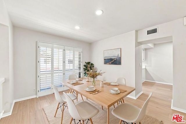 21801 Burbank Boulevard 83, Los Angeles, CA 91367
