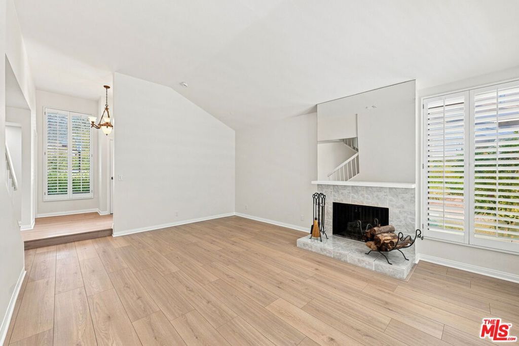 21801 Burbank Boulevard 83, Los Angeles, CA 91367 — photo 4