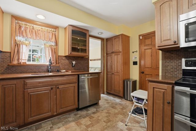 3211 Ridgewood Avenue, Ashtabula, OH 44004