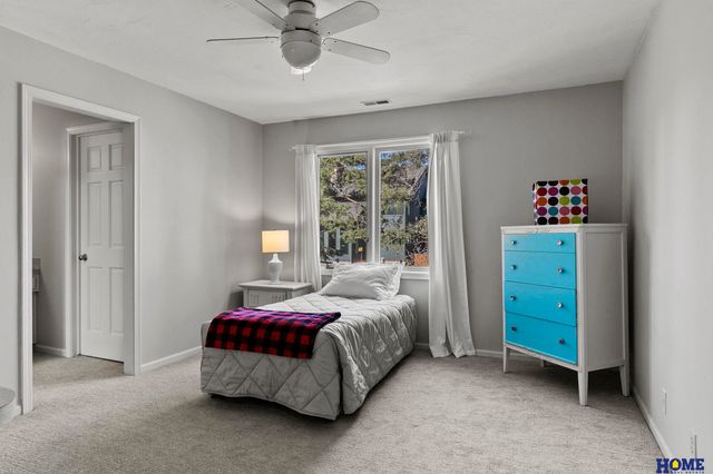 721 Cambrian Court, Lincoln, NE 68510