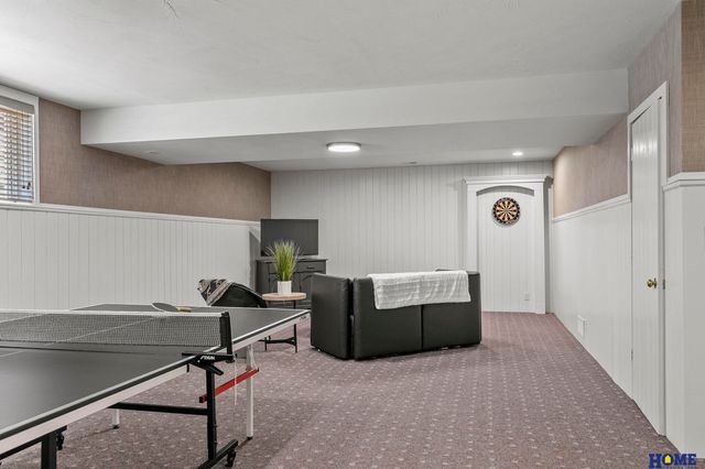 721 Cambrian Court, Lincoln, NE 68510