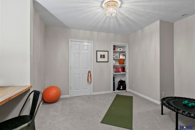 721 Cambrian Court, Lincoln, NE 68510