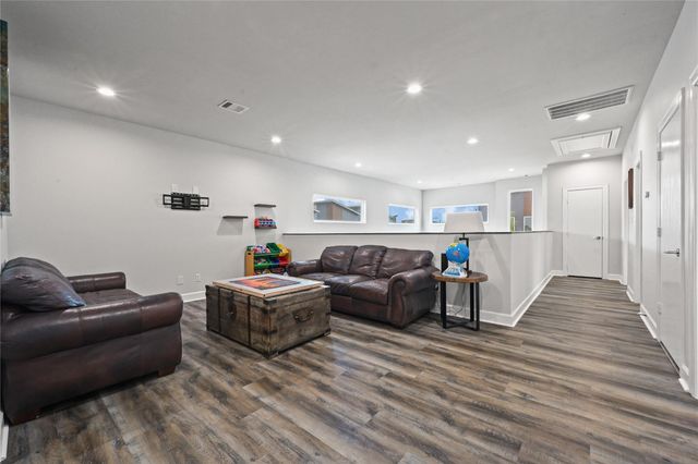 5702 Pampero Lane, Houston, TX 77092