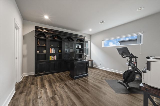 5702 Pampero Lane, Houston, TX 77092