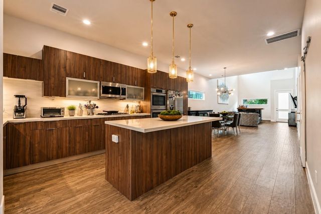 5702 Pampero Lane, Houston, TX 77092