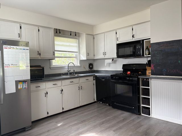 86 Applewood Drive, Meriden, CT 06450