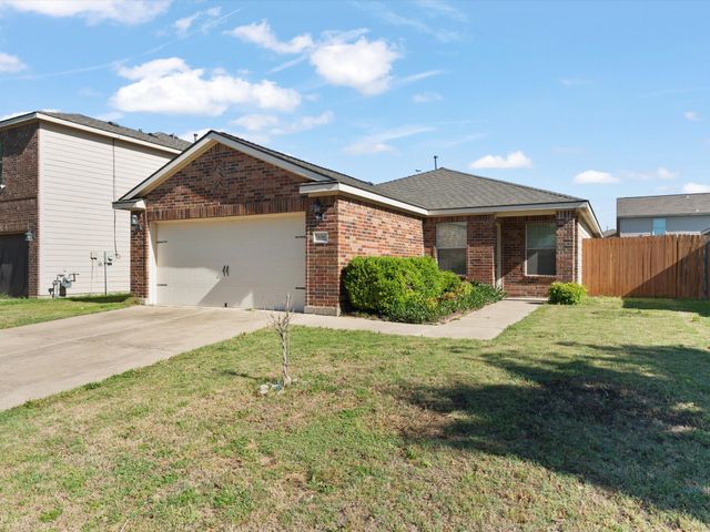 636 Misty Mountain Drive, Fort Worth, TX 76140
