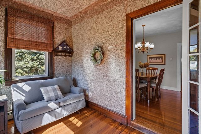 6 Vanner Street, Johnston, RI 02919