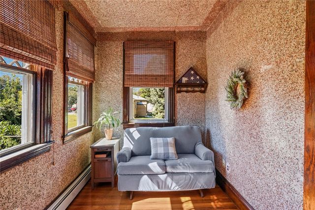 6 Vanner Street, Johnston, RI 02919