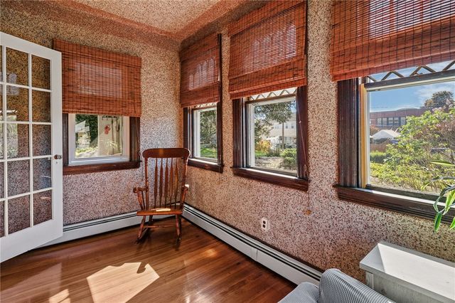 6 Vanner Street, Johnston, RI 02919