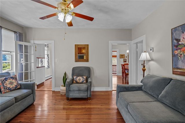 6 Vanner Street, Johnston, RI 02919