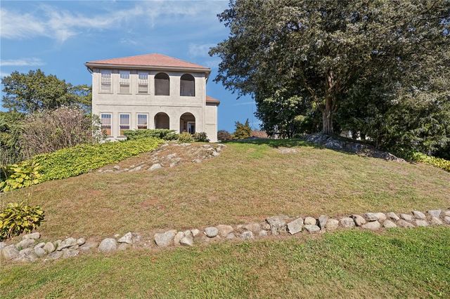 6 Vanner Street, Johnston, RI 02919