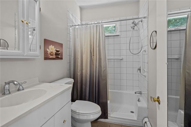 6 Vanner Street, Johnston, RI 02919