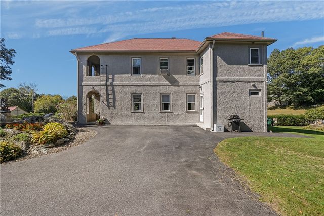6 Vanner Street, Johnston, RI 02919