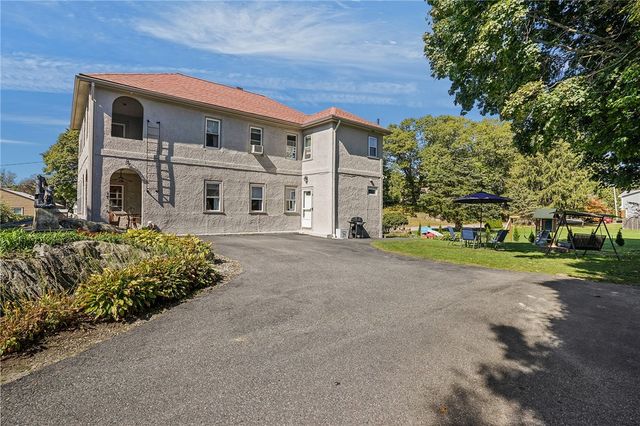 6 Vanner Street, Johnston, RI 02919