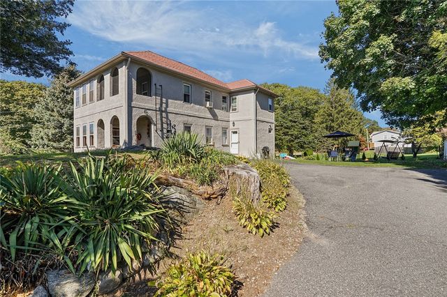 6 Vanner Street, Johnston, RI 02919