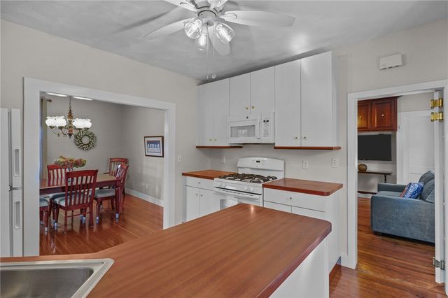 6 Vanner Street, Johnston, RI 02919