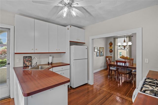 6 Vanner Street, Johnston, RI 02919